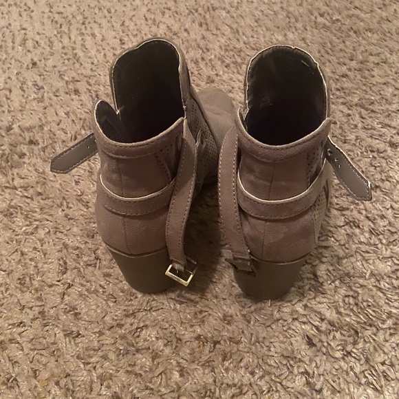 Booties - Picture 4 of 6